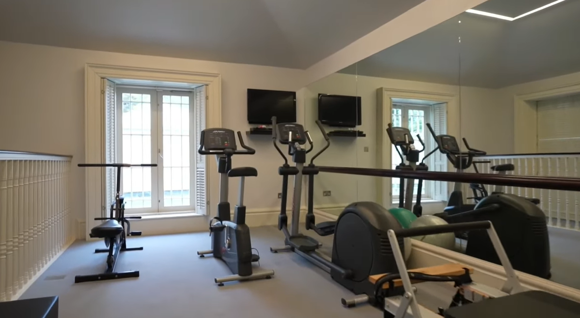 The mansion of Mary Jennifer Guinness has just hit the market. 
