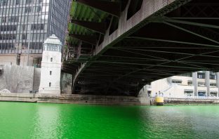 chicago river dyed green