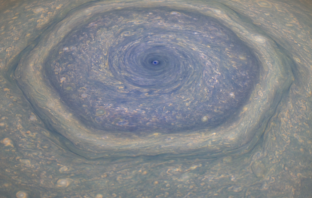 Saturn's hexagon